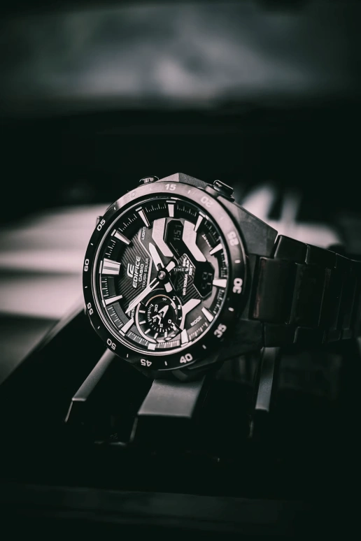 Casio,EDIFICE 47.60x48.20mm,47.60x48.20mm,Carbon,Stainless Steel,Black,Quartz,Countdown,Chronograph,Date,Day,Hardlex,Round,ECB2200DC,ECB2200DC-1A