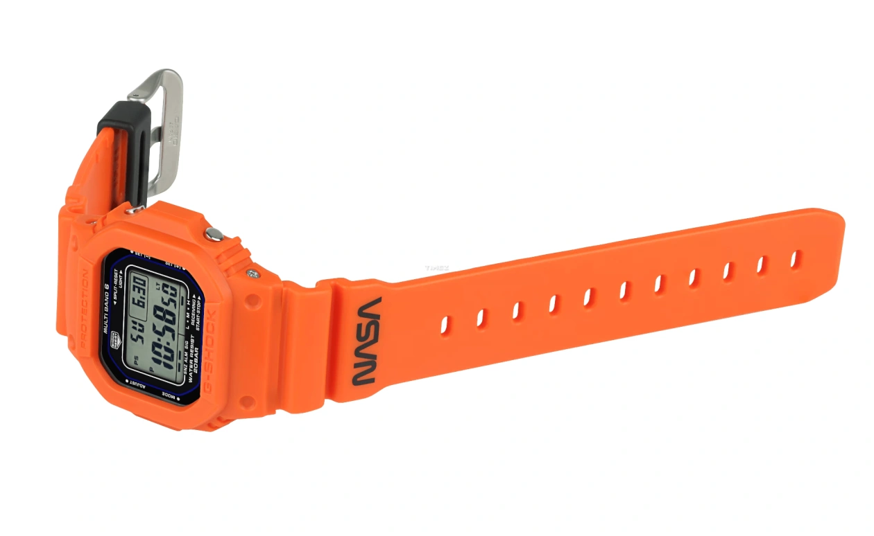 Casio,5600 46.70x43.20mm,46.70x43.20mm,Resin,Black,Grey,Quartz,Countdown,Chronograph,Month,Date,Hardlex,Square,GWM5610NASA4