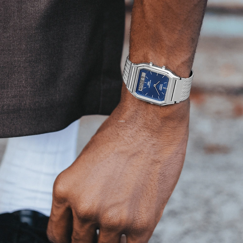 Casio,VINTAGE 38.80x29.80mm,38.80x29.80mm,Resin,Blue,Quartz,Chronograph,Month,Date,Day,Plexi,Glass,Square,AQ230EM,AQ230EM-2A