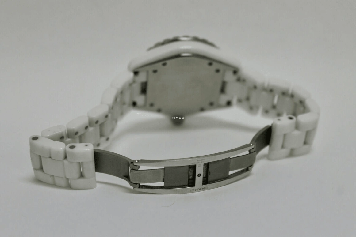 CHANEL,J12 38mm,38mm,Ceramic,White,Automatic,Day,Sapphire,Crystal Glass,H1180