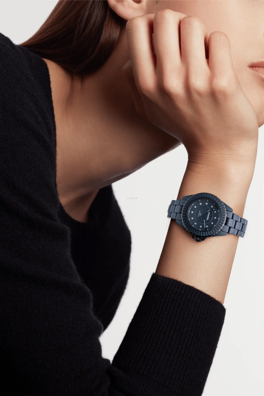 CHANEL,J12 33mm,33mm,Ceramic,Stainless Steel,Blue,Automatic,In-house Caliber,Sapphire,H9657