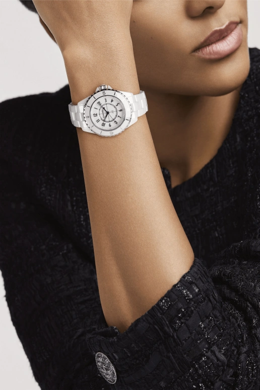 CHANEL,J12 33mm,33mm,Stainless Steel,Ceramic,White,Sapphire,Crystal Glass,Round,H5698