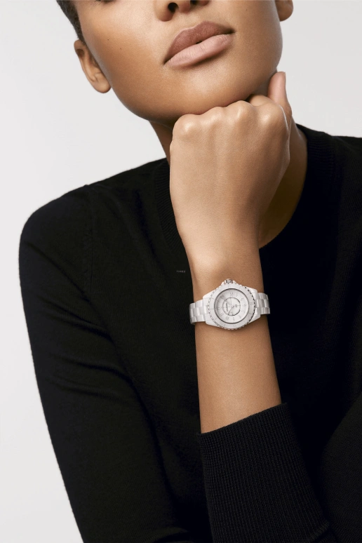 CHANEL,J12 33mm,33mm,Ceramic,White,Sapphire,Crystal Glass,H6345