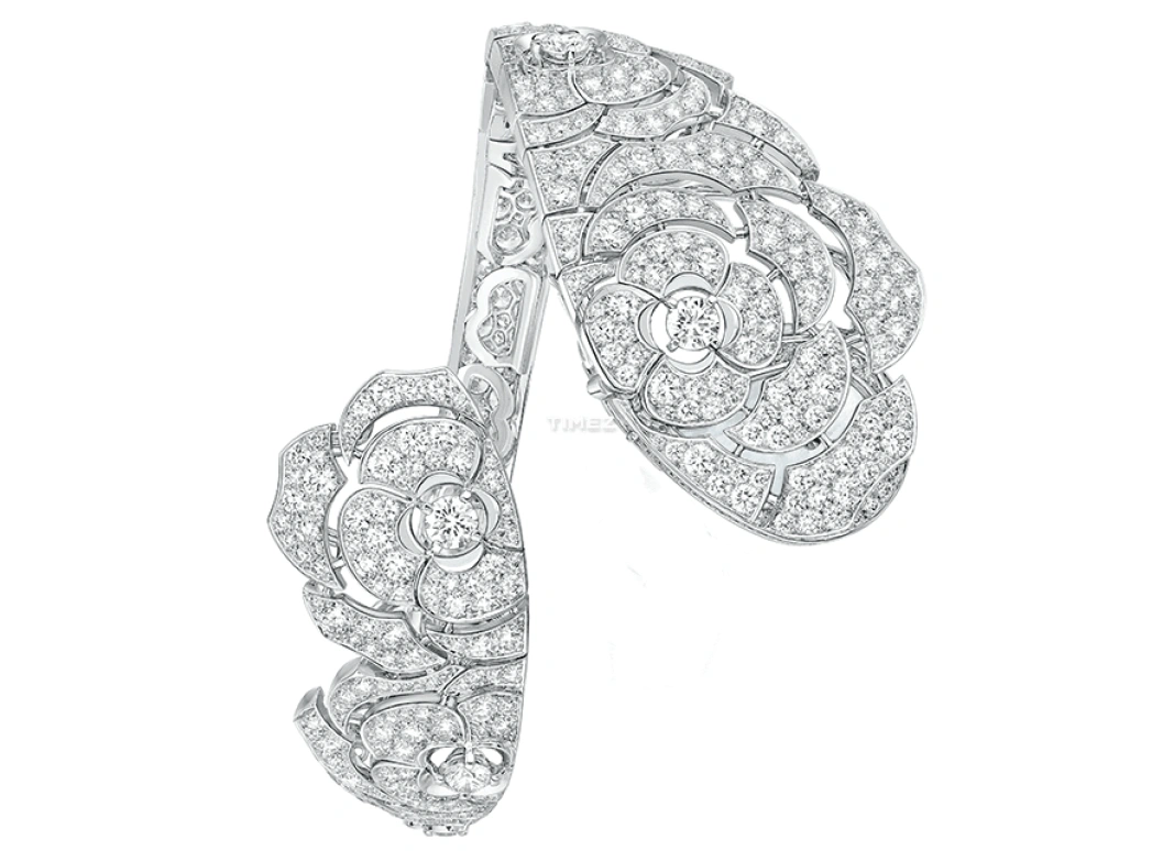 CHANEL,Other 0mm,0mm,White Gold,White,Quartz,Sapphire,Crystal Glass,Other,GABRIELLE CHANEL