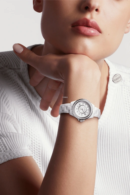 CHANEL,J12 33mm,33mm,Ceramic,White,Automatic,In-house Caliber,Sapphire,Crystal Glass,H10473