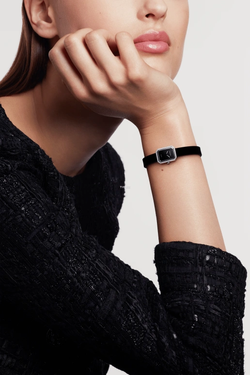 CHANEL,Other 19.70x15.20mm,19.70x15.20mm,Stainless Steel,Black,Quartz,Sapphire,Rectangular,H7942