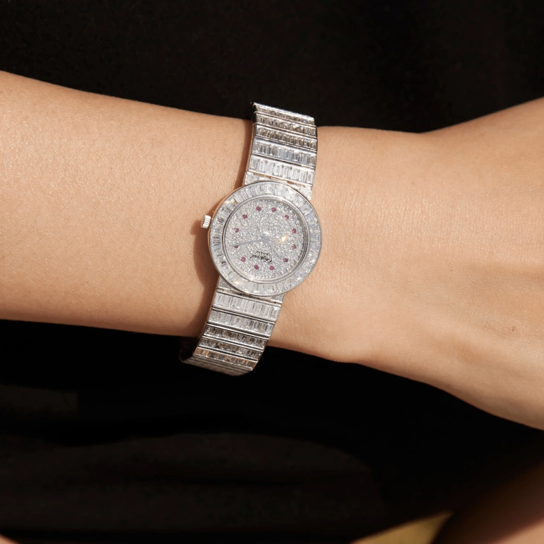 Chopard,Other 25mm,25mm,White Gold,Silver,Quartz,Sapphire,Crystal Glass,Round,105631