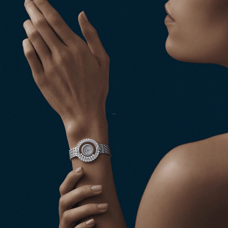 Chopard,Happy Diamonds 30.30mm,30.30mm,White Gold,White,Silver,Quartz,Sapphire,Crystal Glass,Round,204180,204180-1201
