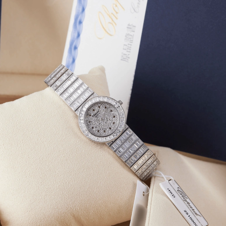 Chopard,Other 25mm,25mm,White Gold,Silver,Quartz,Sapphire,Crystal Glass,Round,105631