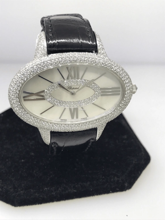 Chopard,Classic ,White Gold,White,Quartz,Sapphire,Oval,139131,139131-1001