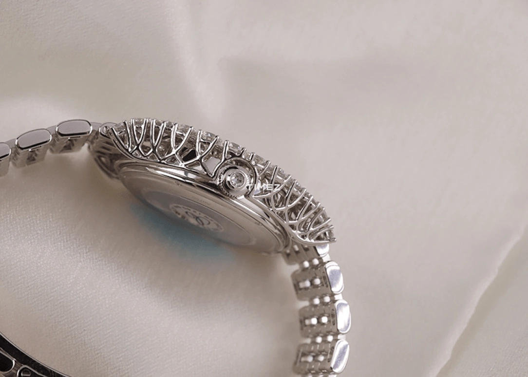 Chopard,High Jewellery 35.70mm,35.70mm,White Gold,Silver,Automatic,Sapphire,Round,109419,109419-1401