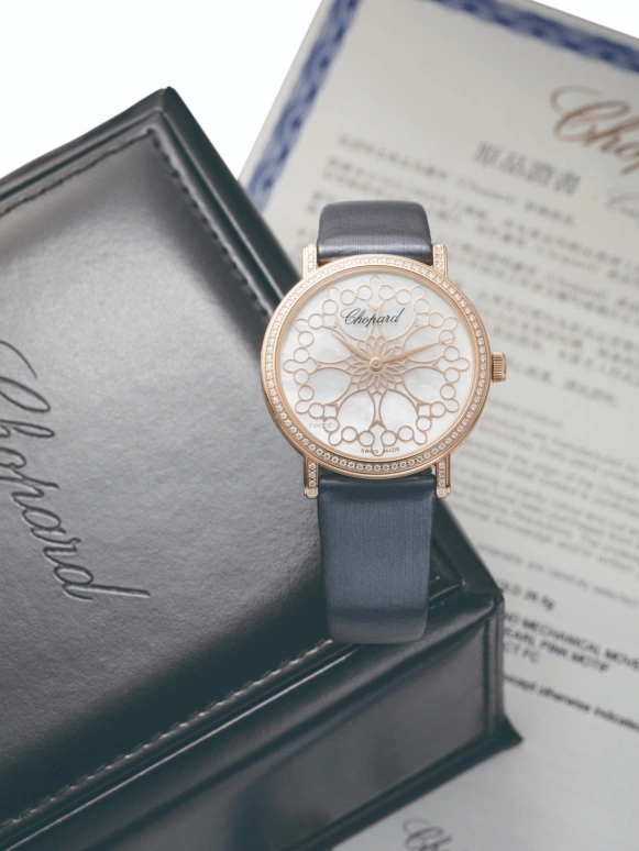 Chopard,Classic 35.50mm,35.50mm,Rose Gold,Silver White,Handwound,Sapphire,Crystal Glass,Round,173154,173154-5211