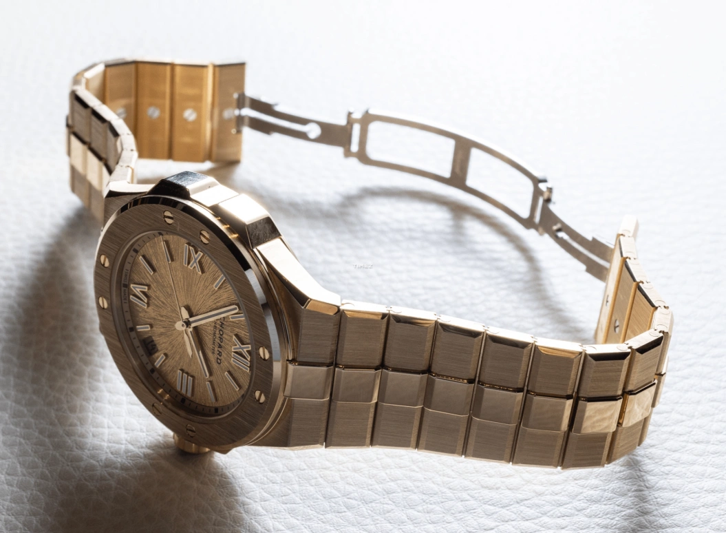 Chopard,Alpine Eagle 41mm,41mm,Yellow Gold,Gold,Automatic,Day,Sapphire,295363,295363-0001