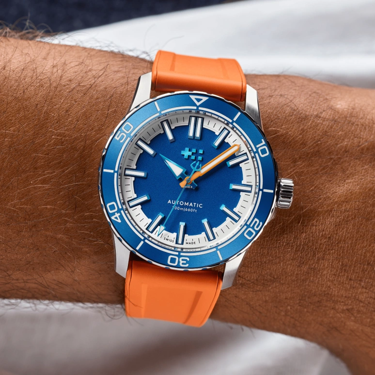 Christopher Ward,C60 44mm,44mm,Stainless Steel,Aluminium,Blue,Automatic,38hours,Sapphire,Crystal Glass,C60,C60-44A3H31S0BB0-RO