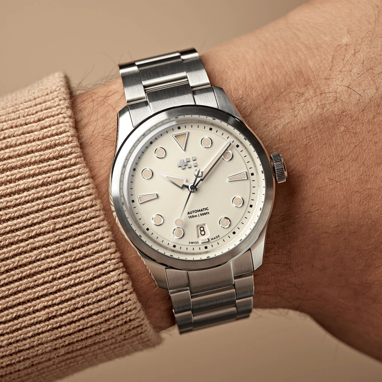 Christopher Ward,C65 38mm,38mm,Stainless Steel,Sand,Automatic,Day,38hours,C65,C65-38ADA3-S00E0-B0