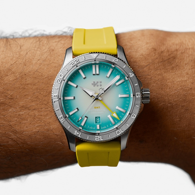 Christopher Ward,C60 40mm,40mm,Stainless Steel,Cyan,Gradient,Automatic,Day,Dule Time,GMT,C60,C60-40AGM31S00V0-RY
