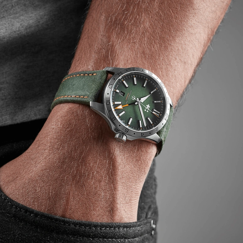 Christopher Ward,C63 39mm,39mm,Stainless Steel,Green,Automatic,Day,Dule Time,C63,C63-39AGM3-S00V1-WVO
