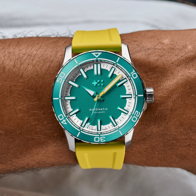 Christopher Ward,C60 41mm,41mm,Stainless Steel,Aluminium,Green,Automatic,38hours,Sapphire,Crystal Glass,C60,C60-41A3H31S0VV0-RY