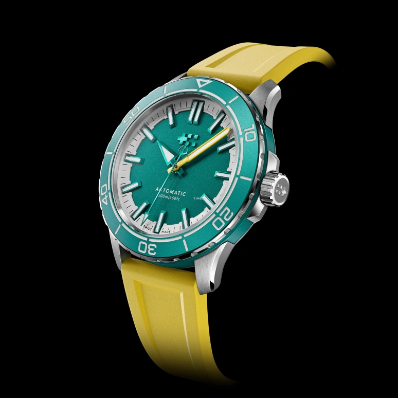Christopher Ward,C60 44mm,44mm,Stainless Steel,Aluminium,Green,Automatic,38hours,Sapphire,Crystal Glass,C60,C60-44A3H31S0VV0-RY