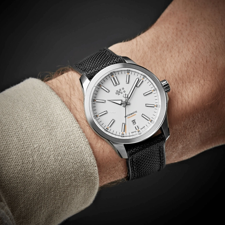 Christopher Ward,C63 39mm,39mm,Stainless Steel,White,Automatic,Day,38hours,C63,C63-39ADA3-S00W2-HK