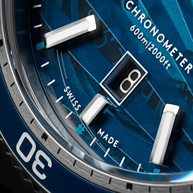 Christopher Ward,C60 42mm,42mm,Stainless Steel,Blue,Automatic,Day,38hours,C60,C60-42ADC3-S0BB2-B0