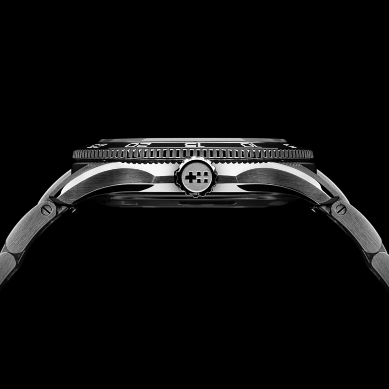 Christopher Ward,C60 40mm,40mm,Stainless Steel,Black,Automatic,Day,38hours,C60,C60-40ADA31S0KK1-B0