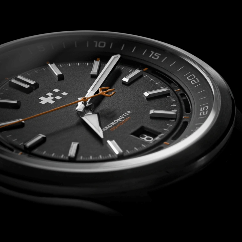 Christopher Ward,C63 40mm,40mm,Titanium,Black,Automatic,Day,38hours,C63,C63-40ADA3-T00K1-B0