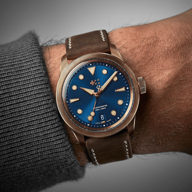 Christopher Ward,C65 38mm,38mm,Bronze,Blue,Automatic,Day,38hours,C65,C65-38ADC3-BP0B0-VT