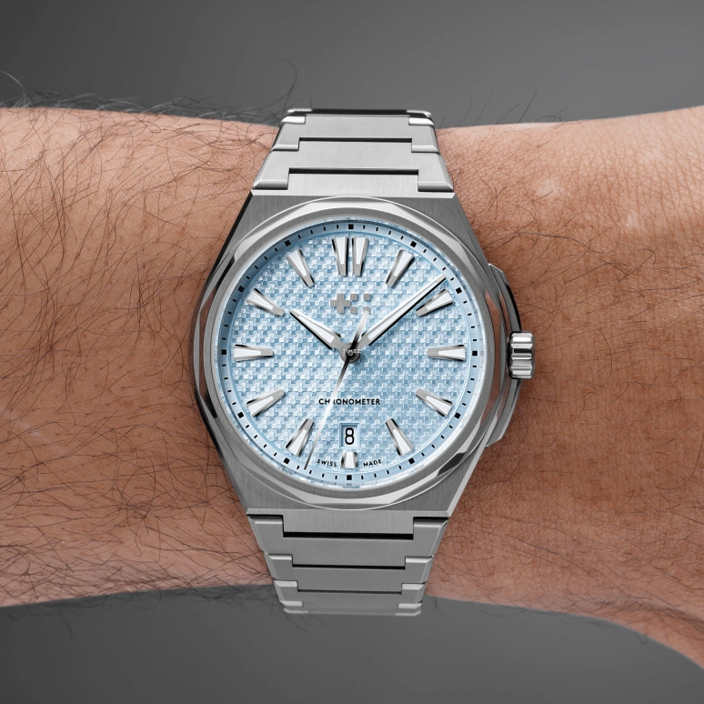 Christopher Ward,The Twelve 40mm,40mm,Titanium,Ice Blue,Automatic,Day,56hours,C12,C12-40ADC2-T00B1-B0