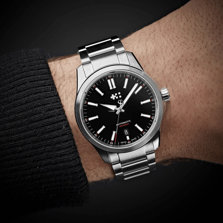 Christopher Ward,C63 39mm,39mm,Stainless Steel,Black,Automatic,Day,38hours,C63,C63-39ADA3-S00K2-B0