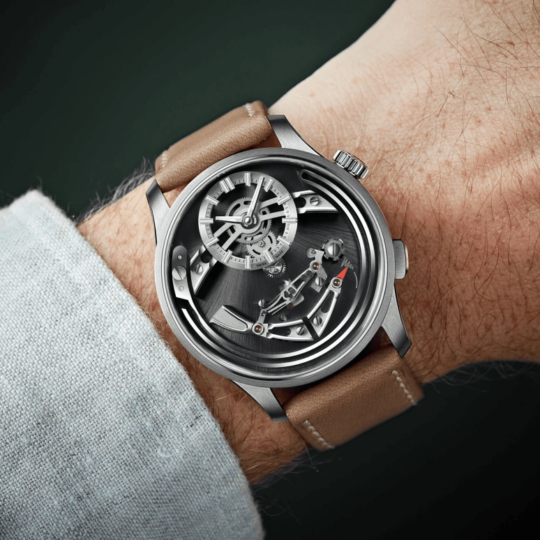 Christopher Ward,C1 41mm,41mm,Titanium,Black,Skeleton,Automatic,38hours,In-house Caliber,C01,C01-41APT2-T00K0-VC