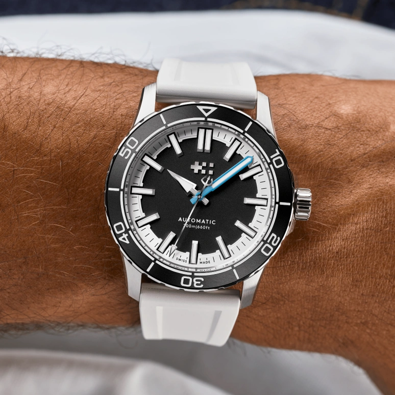 Christopher Ward,C60 41mm,41mm,Stainless Steel,Aluminium,Black,Automatic,38hours,Sapphire,Crystal Glass,C60,C60-41A3H31S0KK0-RW