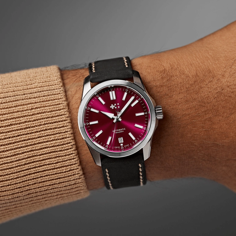 Christopher Ward,C63 36mm,36mm,Stainless Steel,Red,Automatic,Day,38hours,C63,C63-36ADA3-S00R3-VK