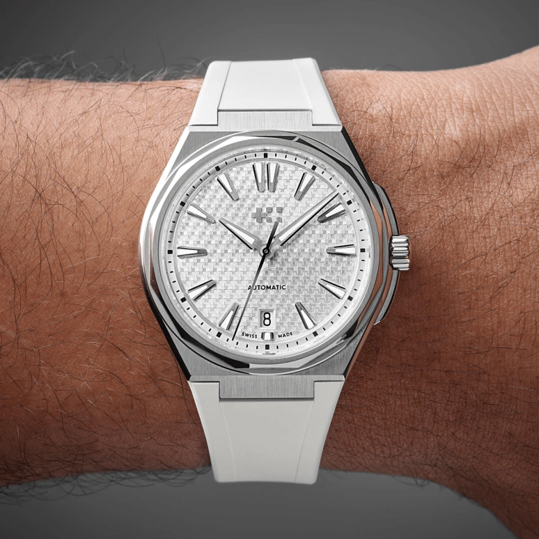 Christopher Ward,The Twelve 38mm,38mm,Stainless Steel,Silver,Automatic,Day,38hours,C12,C12-38ADA1-S00W0-RW
