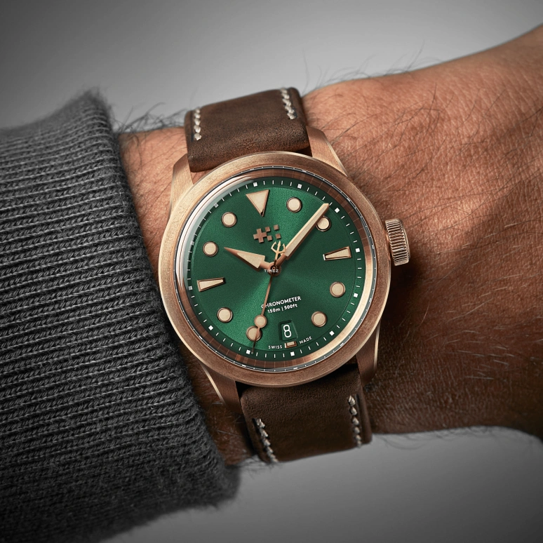 Christopher Ward,C65 38mm,38mm,Bronze,Green,Automatic,Day,38hours,C65,C65-38ADC3-B00V0-VT