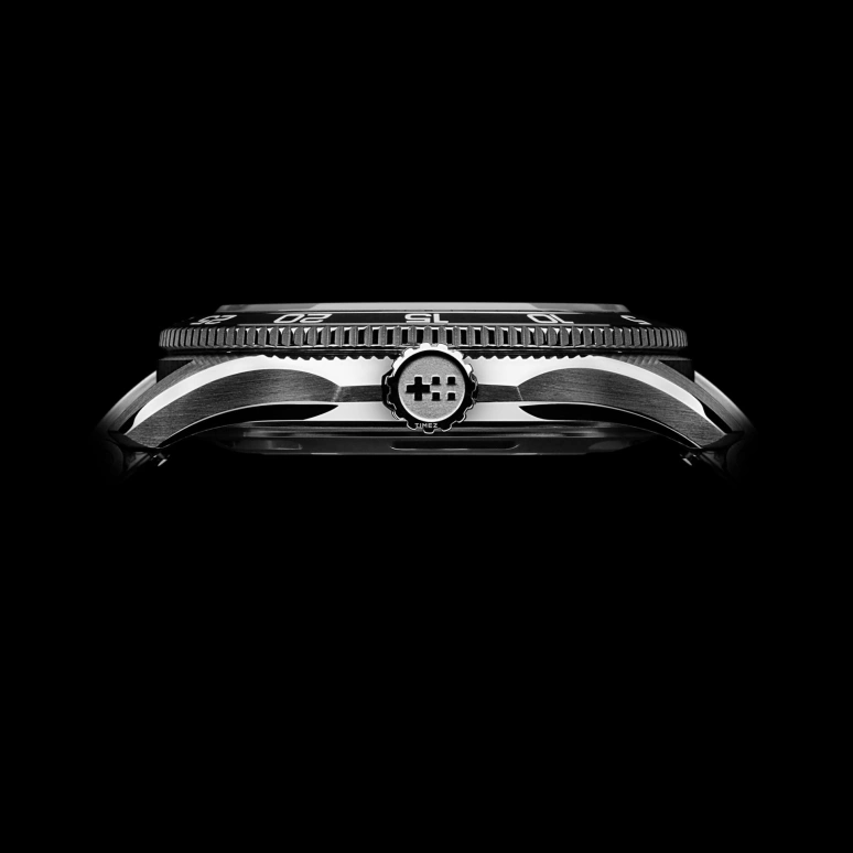 Christopher Ward,C60 38mm,38mm,Stainless Steel,Black,Automatic,Day,38hours,C60,C60-38ADA31S0KK1-B1