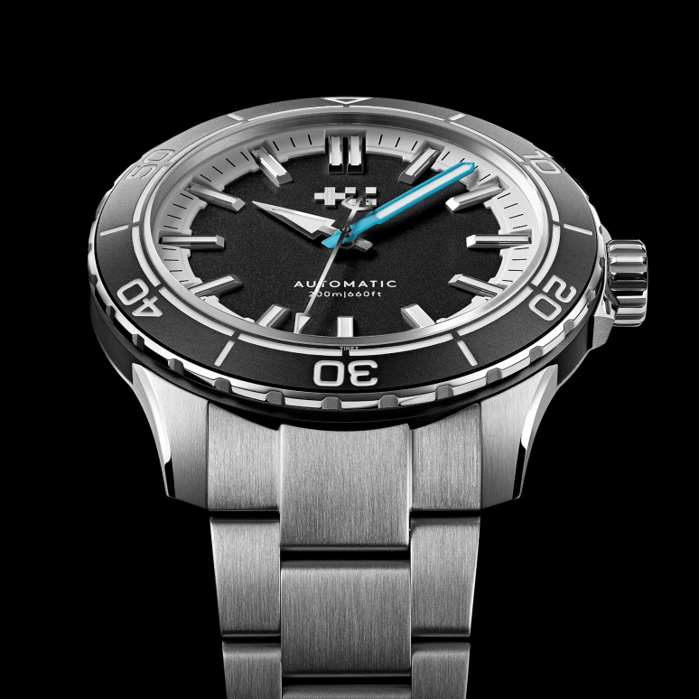 Christopher Ward,C60 44mm,44mm,Stainless Steel,Aluminium,Black,Automatic,38hours,Sapphire,Crystal Glass,C60,C60-44A3H31S0KK0-B0