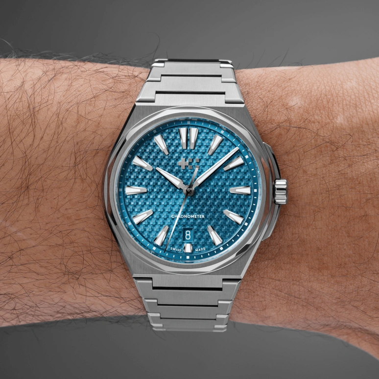 Christopher Ward,The Twelve 40mm,40mm,Titanium,Blue,Automatic,Day,56hours,C12,C12-40ADC2-T00B2-B0