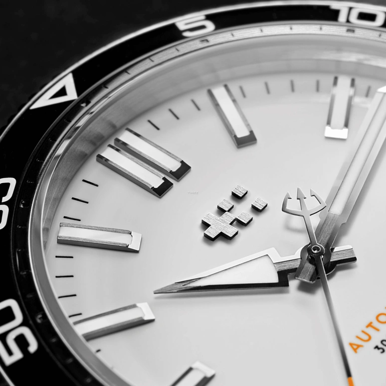 Christopher Ward,C60 38mm,38mm,Stainless Steel,White,Automatic,Day,38hours,C60,C60-38ADA31S0KW1-B0