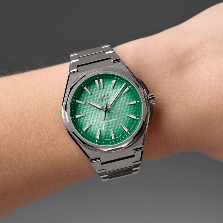 Christopher Ward,The Twelve 36mm,36mm,Titanium,Green,Automatic,38hours,Sapphire,Crystal Glass,C12,C12-36AHC1-T00V0-B0