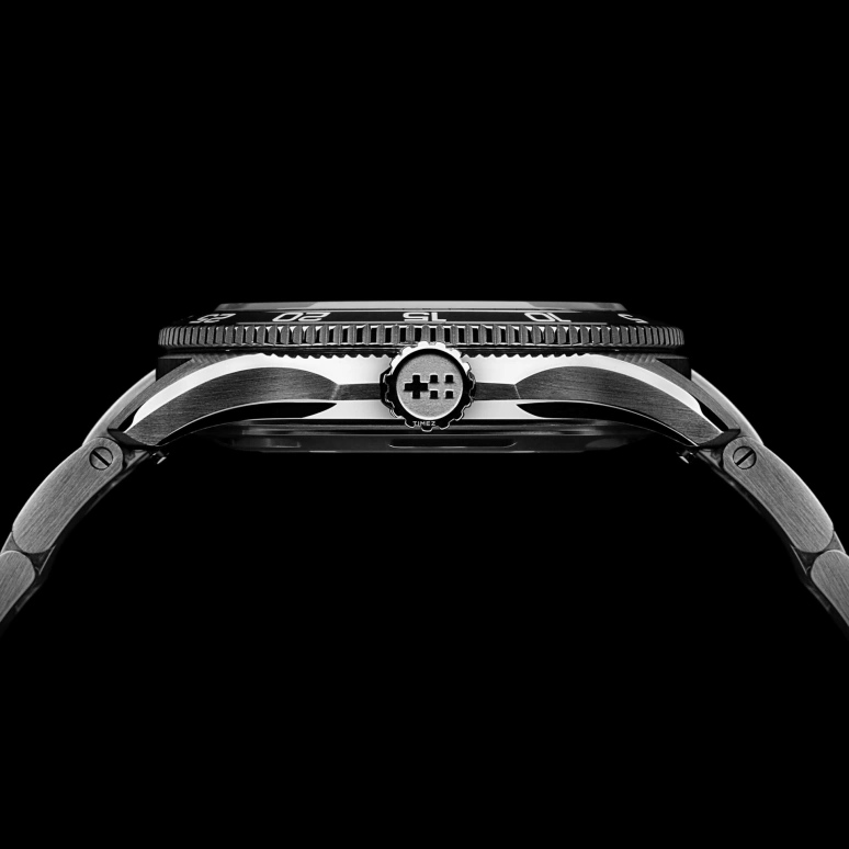 Christopher Ward,C60 38mm,38mm,Stainless Steel,White,Automatic,Day,38hours,C60,C60-38ADA31S0KW0-B0
