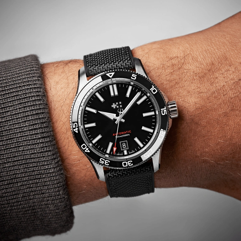 Christopher Ward,C60 42mm,42mm,Stainless Steel,Ceramic,Black,Automatic,Day,38hours,C60,C60-42ADA31S0KK1-HK