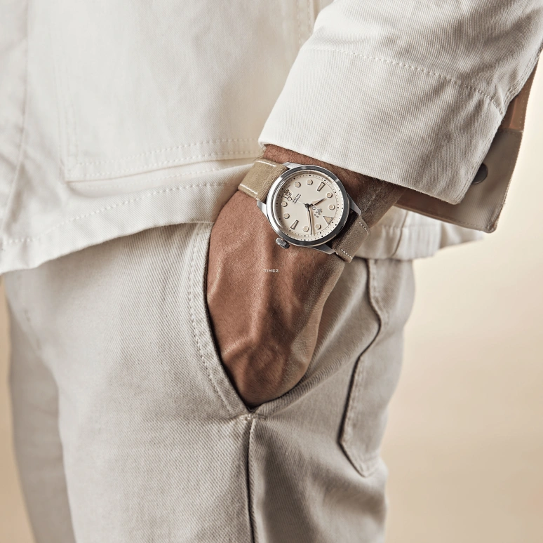 Christopher Ward,C65 38mm,38mm,Stainless Steel,Sand,Automatic,Day,38hours,C65,C65-38ADA3-S00E0-VC