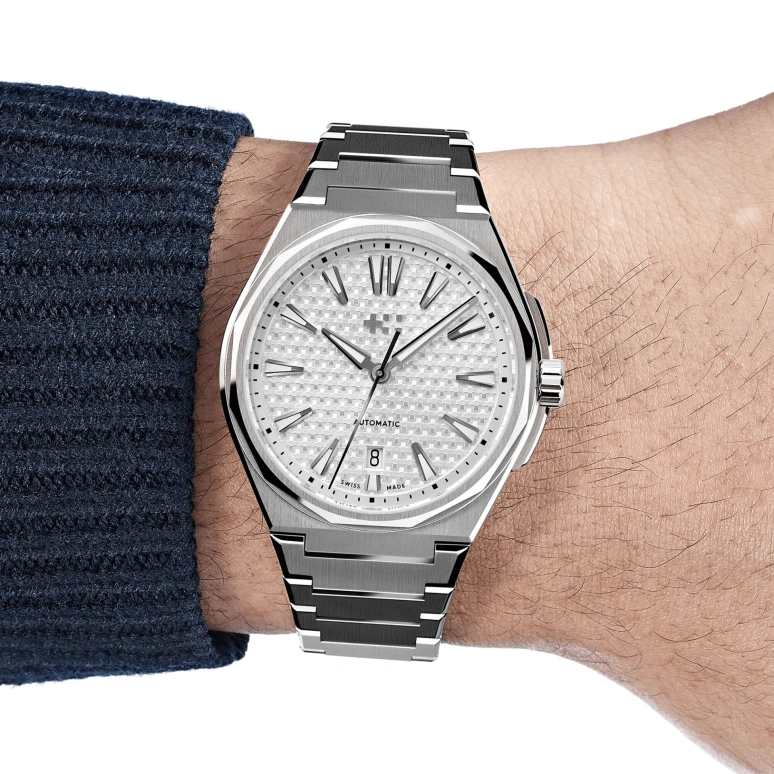 Christopher Ward,The Twelve 40mm,40mm,Stainless Steel,Silver White,Automatic,Day,38hours,C12,C12-40ADA1-S00W0-B0