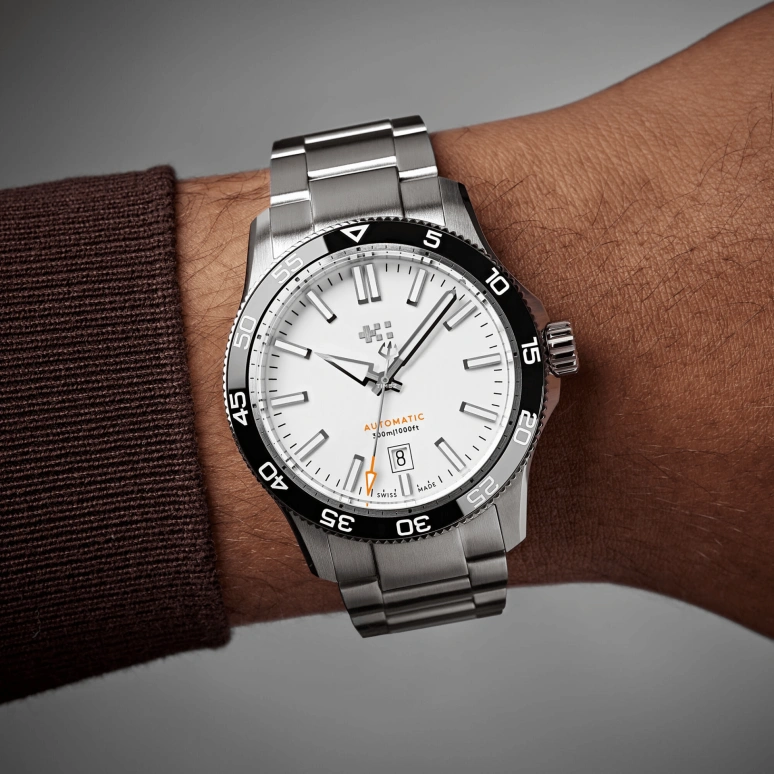 Christopher Ward,C60 42mm,42mm,Stainless Steel,White,Automatic,Day,38hours,C60,C60-42ADA31S0KW1-B0