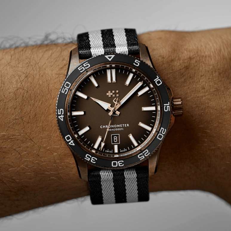 Christopher Ward,C60 42mm,42mm,Bronze,Brown,Automatic,Day,38hours,C60,C60-42ADC31BPKK0-TKG