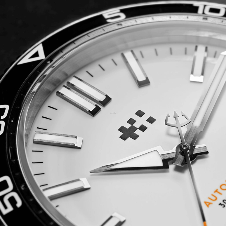 Christopher Ward,C60 38mm,38mm,Stainless Steel,White,Automatic,Day,38hours,C60,C60-38ADA31S0KW0-B0