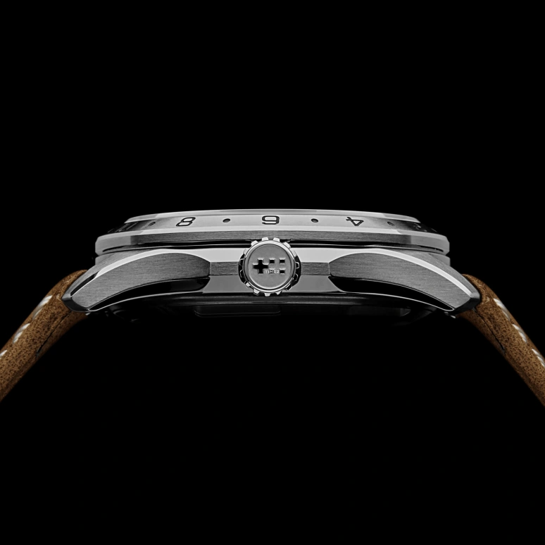 Christopher Ward,C63 39mm,39mm,Stainless Steel,White,Automatic,Day,Dule Time,C63,C63-39AGM3-S00W2-VC