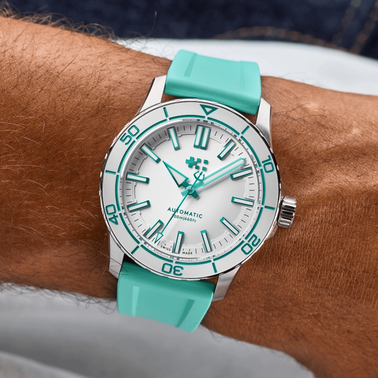 Christopher Ward,C60 44mm,44mm,Stainless Steel,Ceramic,White,Automatic,38hours,Sapphire,Crystal Glass,C60,C60-44A3H31S0WW0-RV