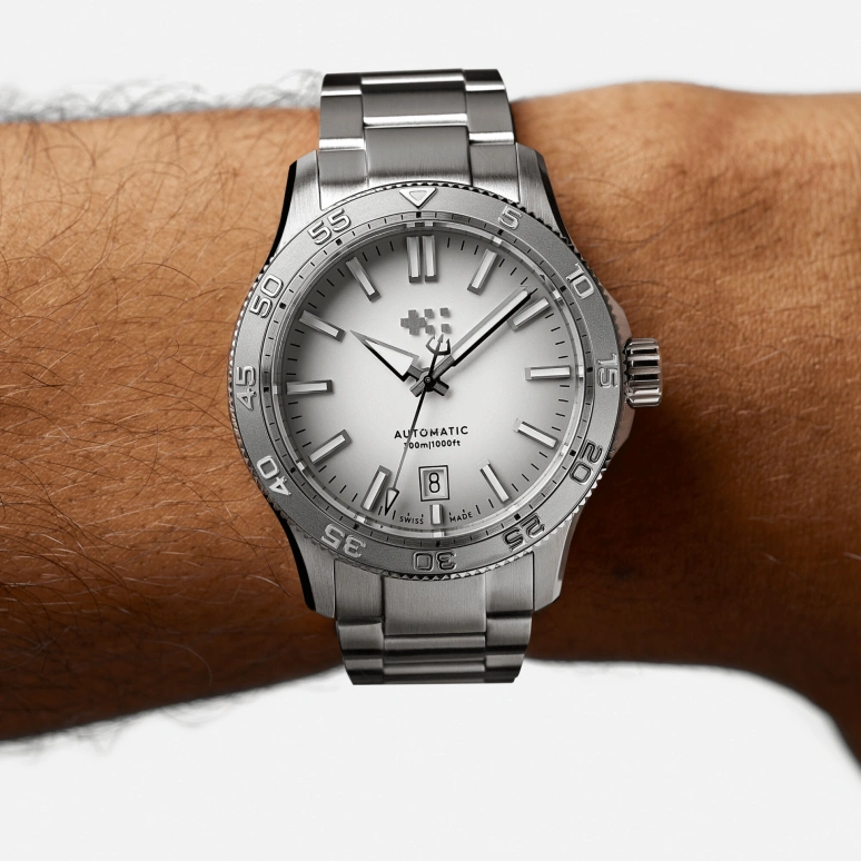 Christopher Ward,C60 40mm,40mm,Stainless Steel,Silver White,Automatic,Day,38hours,C60,C60-40ADA31S00W1-B0